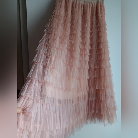 Tan Layered Skirt NWOT - Picture 2 of 4